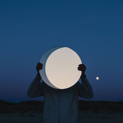 北欧简约月亮脸圆ins拍照浴室壁挂玄关装饰美容镜