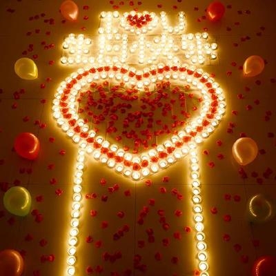 成人道具恋爱订婚房间场景布置烛光婚礼创意室内求婚引路花瓣蜡烛