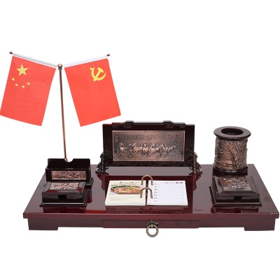 高档老板办公室桌面装饰品摆件笔筒国旗党旗创意摆件