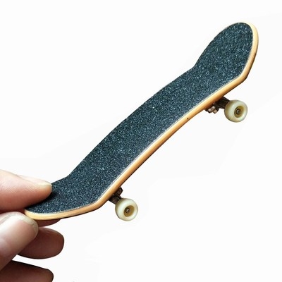 2厘米下凹塑料迷你滑板