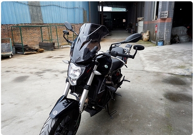 适用于钱江贝纳利黄龙bj300gs摩托车加高挡风pc玻璃摩托车前挡风