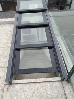 天窗电动无缝焊接平移阳光房消防排烟地下采光钢结构阳光房