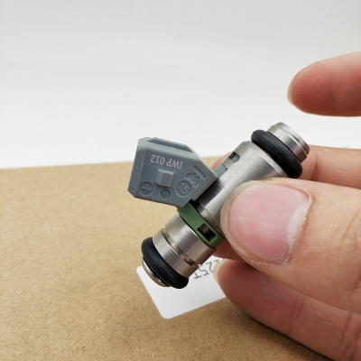 100cc喷油嘴电喷摩托车踏板车款女装车一孔喷嘴排量摩托车化油器