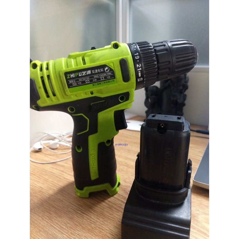 芝浦1.3ah 25v 锂电池电钻 手电钻 16.