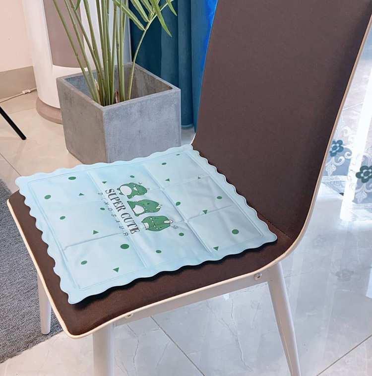 夏季冰垫汽车注水坐垫椅垫降温水袋学生夏天冰垫