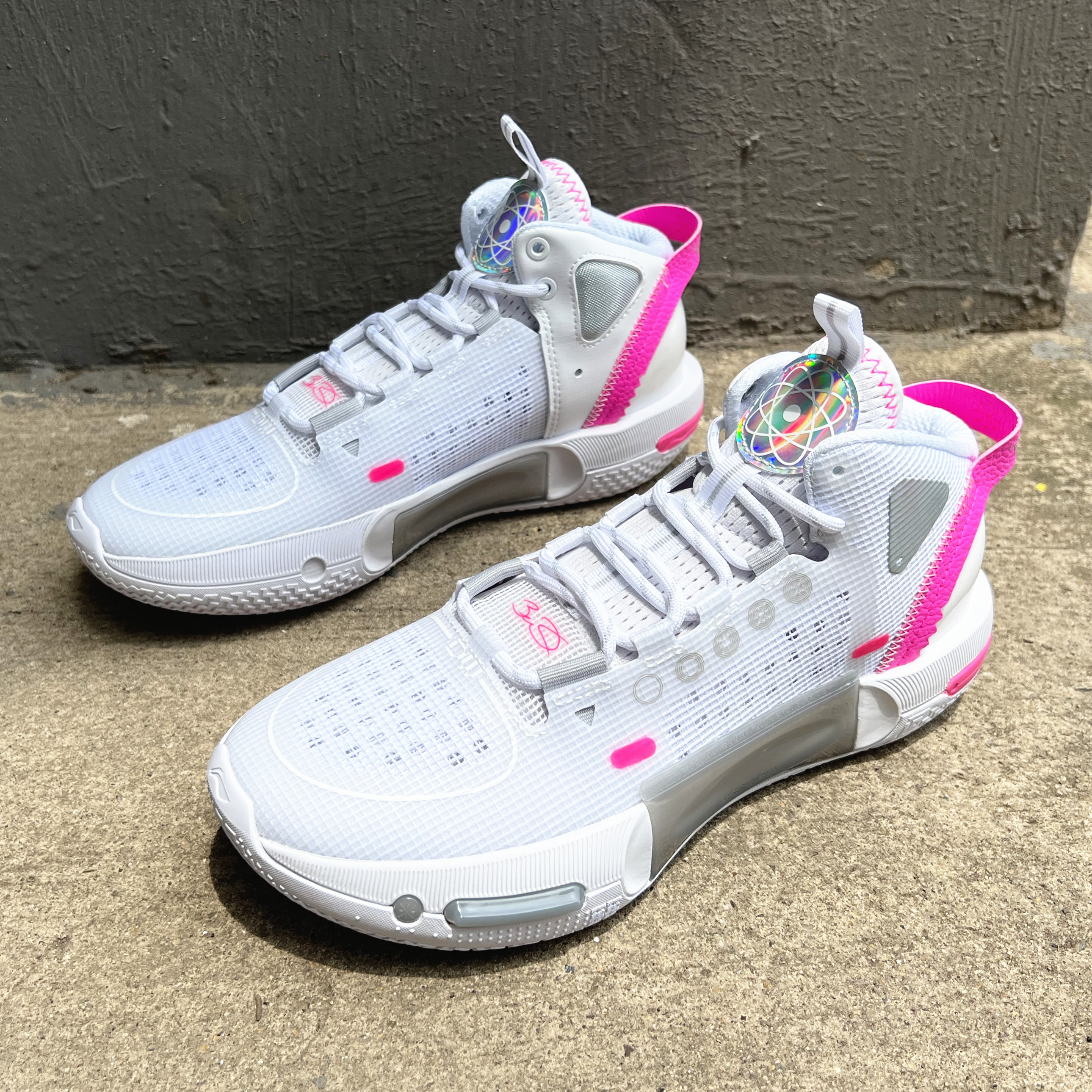 李宁韦德幻影4耐磨缓震男鞋透气男子实战篮球鞋白粉abps0571