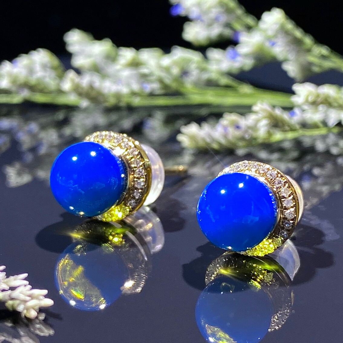 多米尼加蓝珀7mm净水围钻耳钉18k金满钻镶嵌陷落耳饰