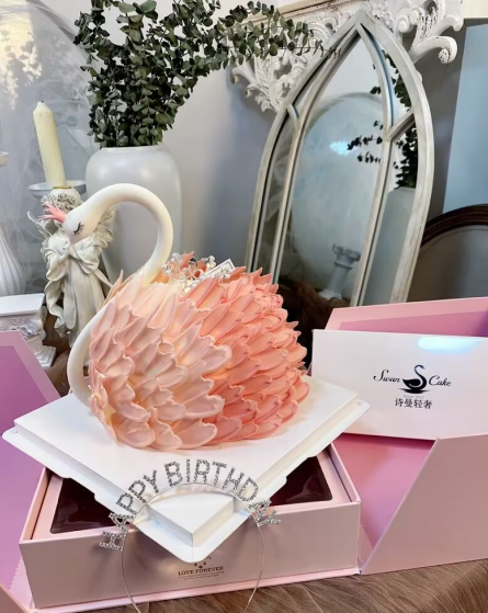 网红白天鹅新鲜水果低糖动物奶油生日蛋糕成都同城生日