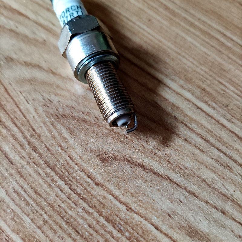 启典火花塞铱金改装摩托车化油器kd150v配件摩托车火花塞