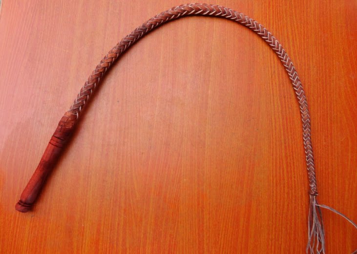 皮鞭马鞭杀价牛皮无所谓厘米防身马术训犬马鞭