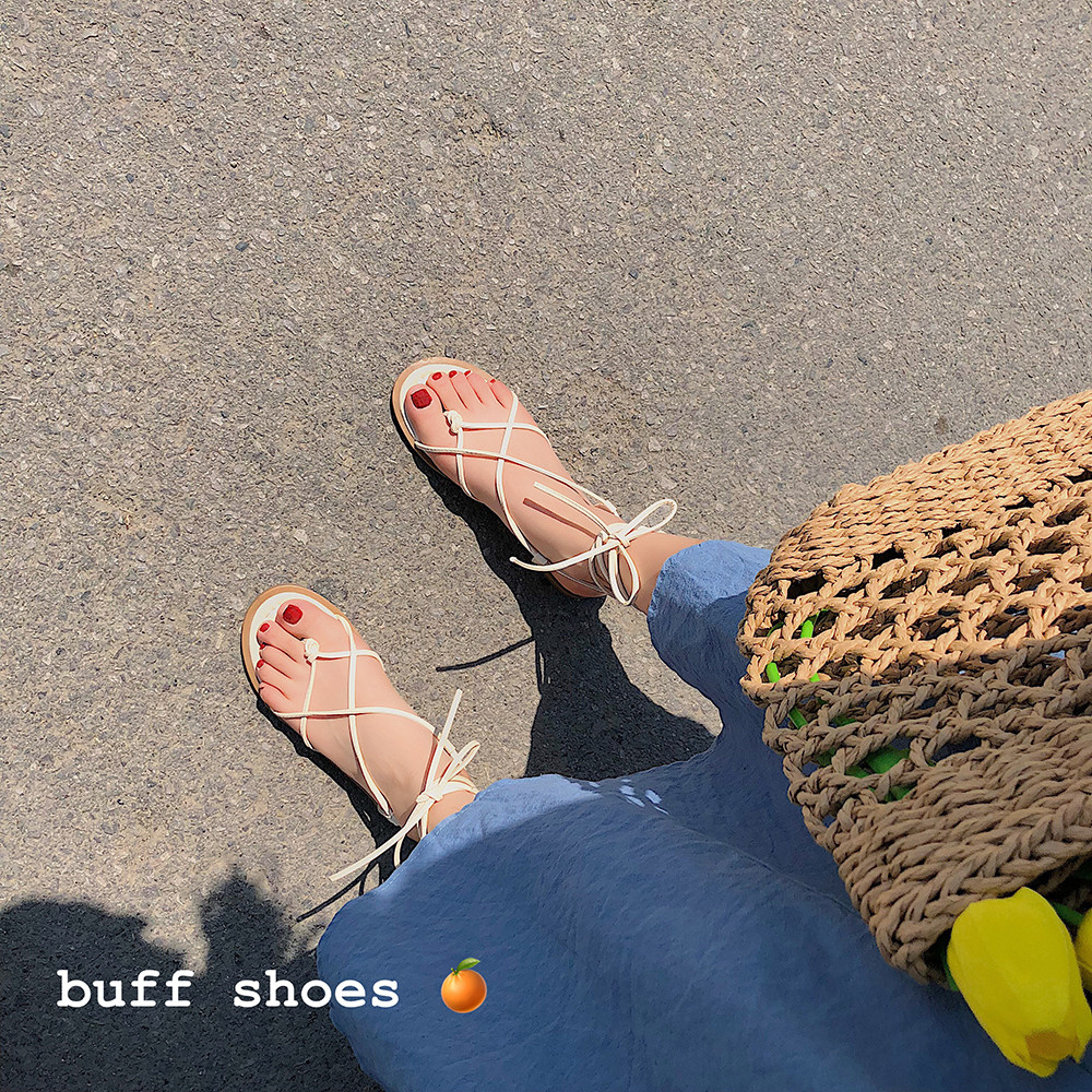 2020夏季新款网红时尚百搭ins潮平底夹脚罗马绑带仙女风晚晚凉鞋 - 南