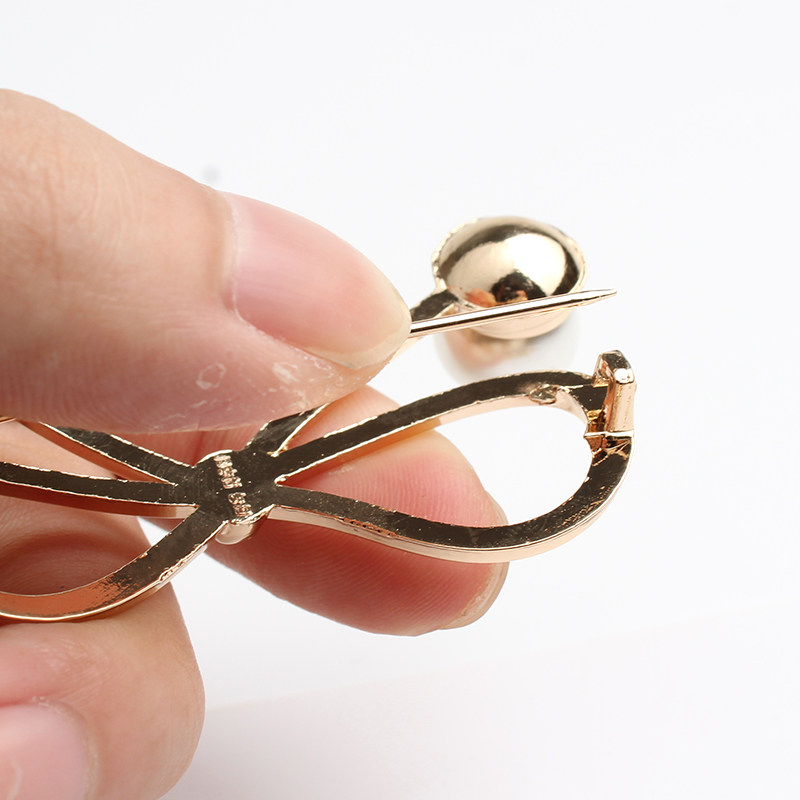 高档珍珠纽扣女士百搭开衫外套大衣胸针配饰防走光别针扣装饰扣子