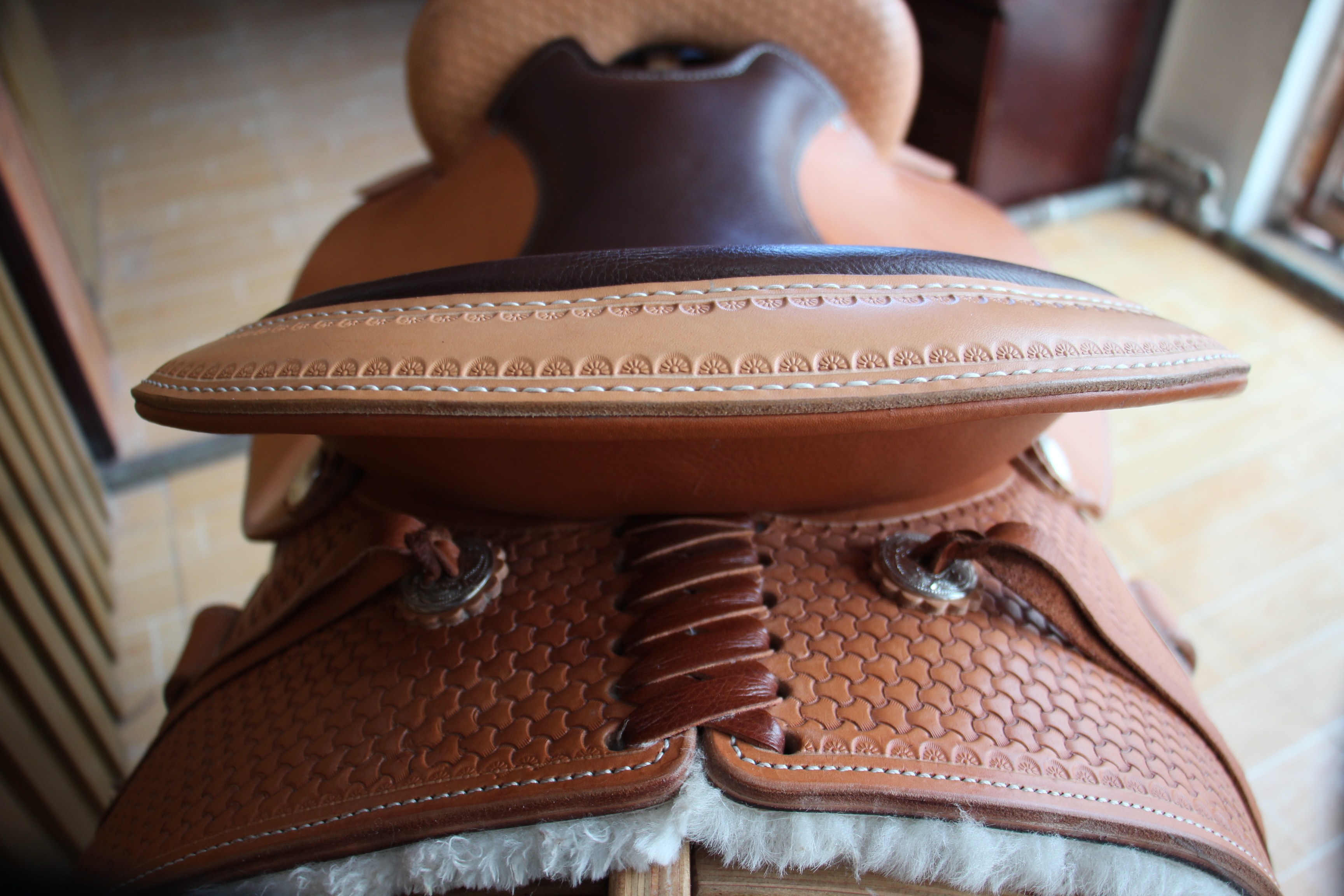 西部马术雕花牛皮野骑马鞍源兴马具包马鞍