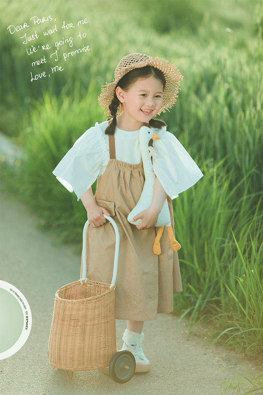 哈七儿童拍照服装新款女孩外景田园风小清新套装
