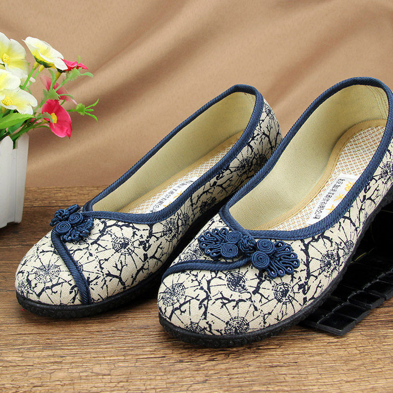 加米羊老北京布鞋女中国风中老年休闲软底舒适布鞋民族风绣花女鞋