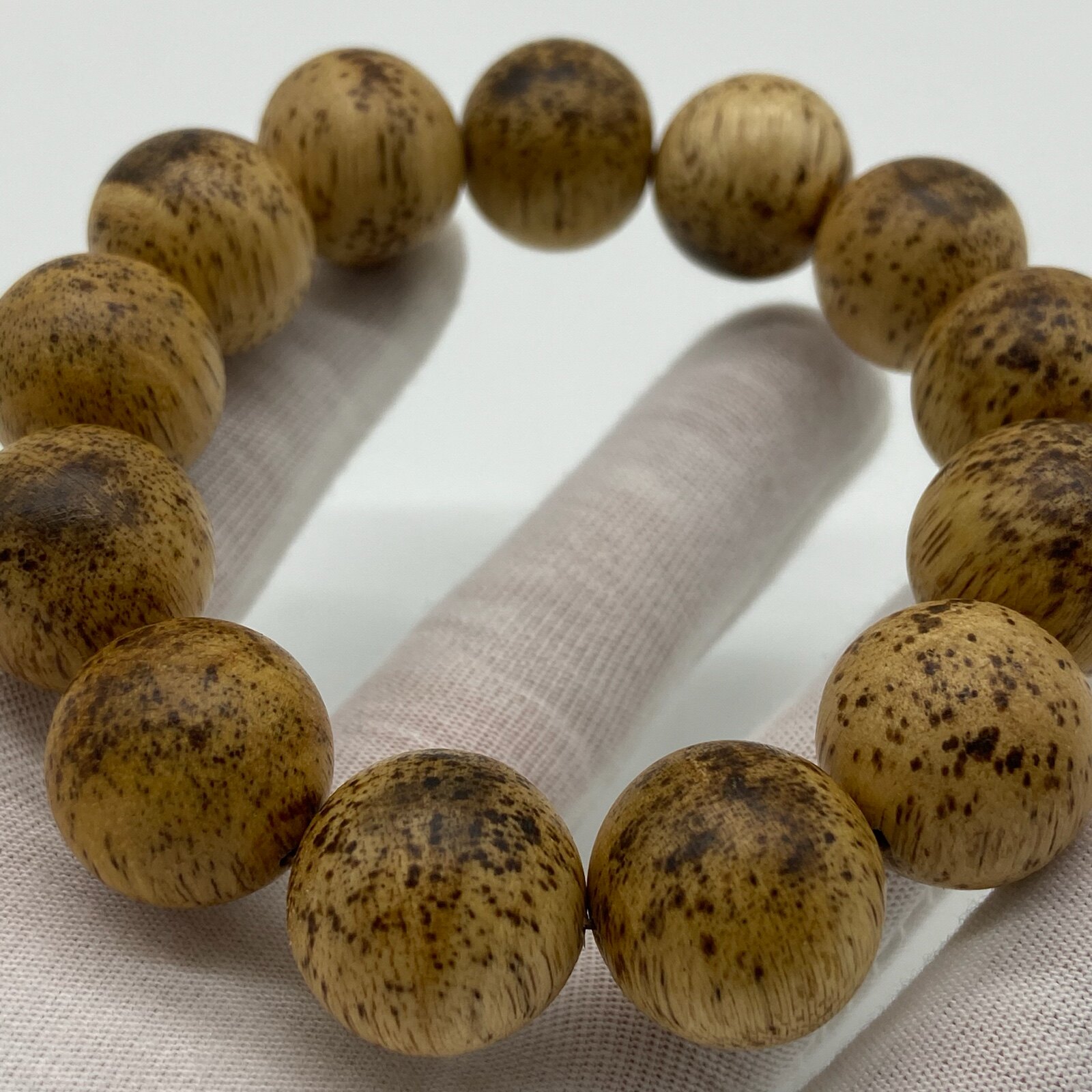 海南麻丝油沉香手串17mm13颗海南沉香佛珠手串花奶香甜爆油可见