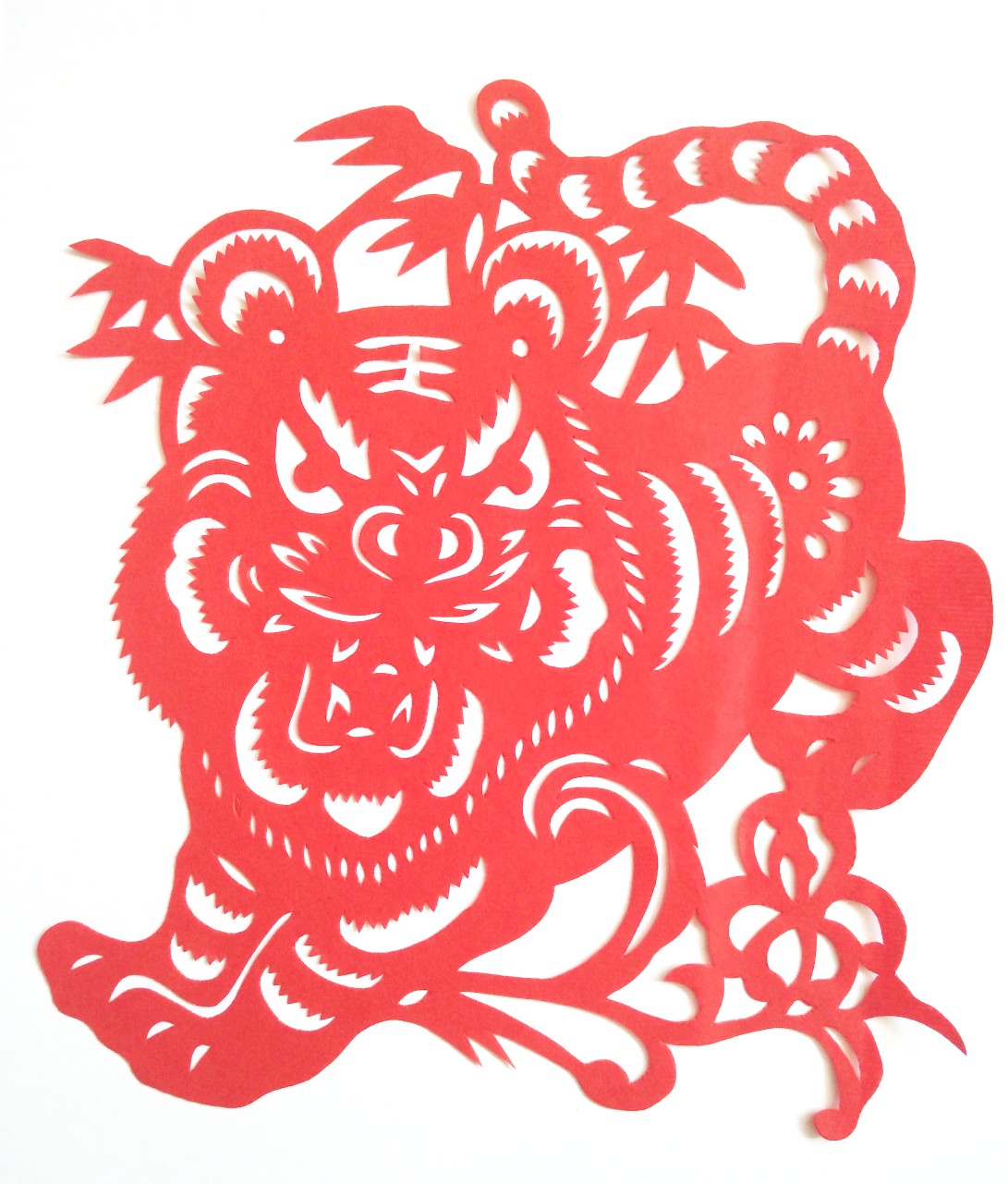 剪纸虎动动物手工窗花贴画装饰画花红宣纸中国特色剪纸
