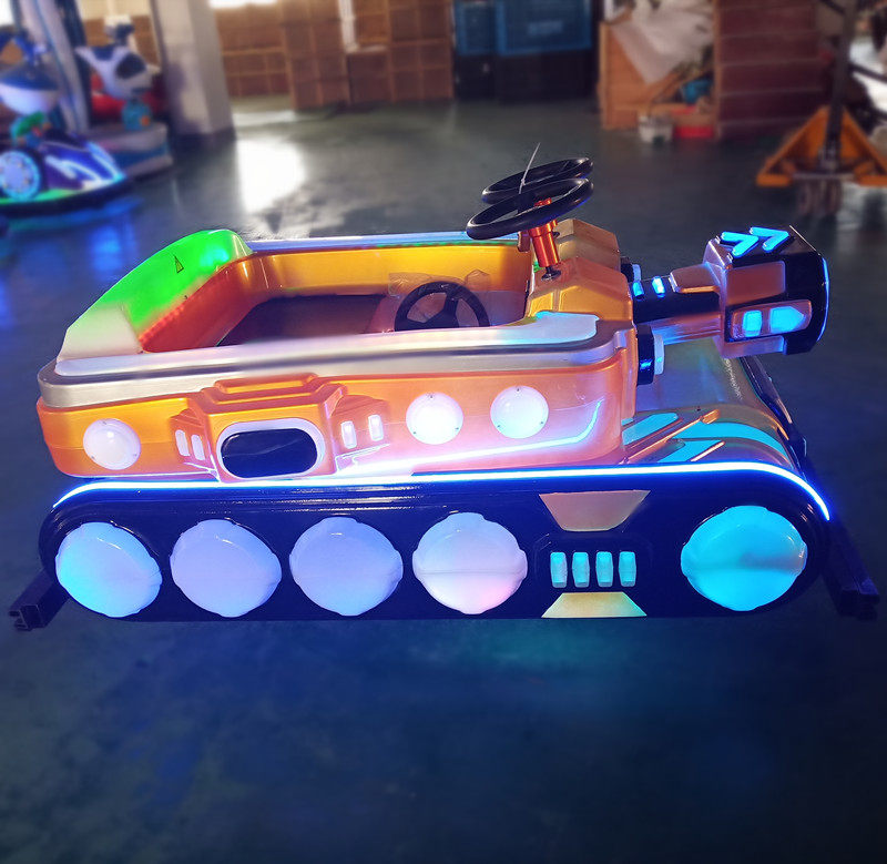 碰碰车儿童游乐园游艺设备电瓶坦克双人情侣亲子摇摆机