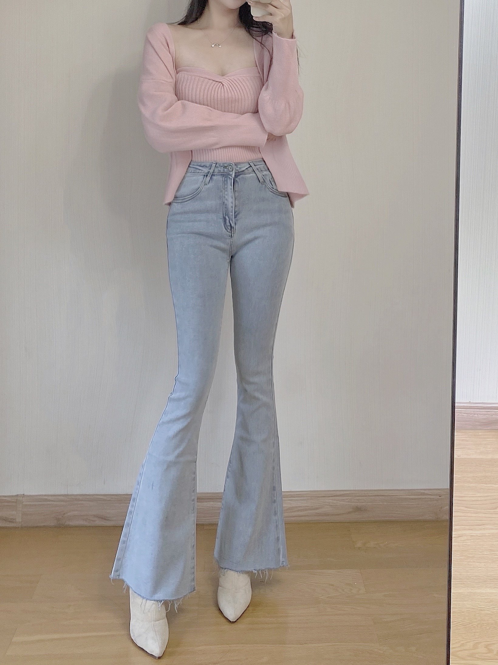 黑色弹力复古高腰微喇裤秋季时尚新款气质显瘦牛仔裤设计感长裤女