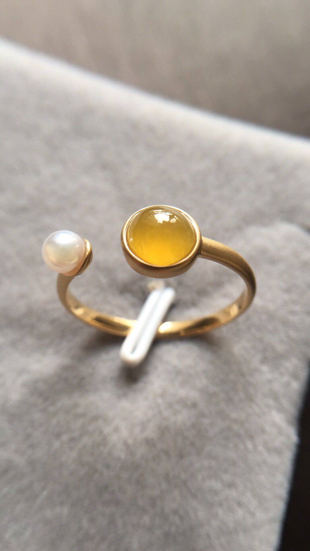 翡翠冰黄蜜糖蛋面akoya珍珠18k金戒指戒指戒指
