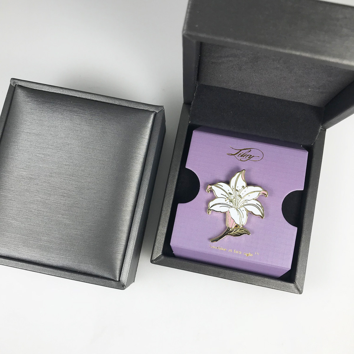 奇妙水岸百合花徽章清新七夕情人节女友胸针