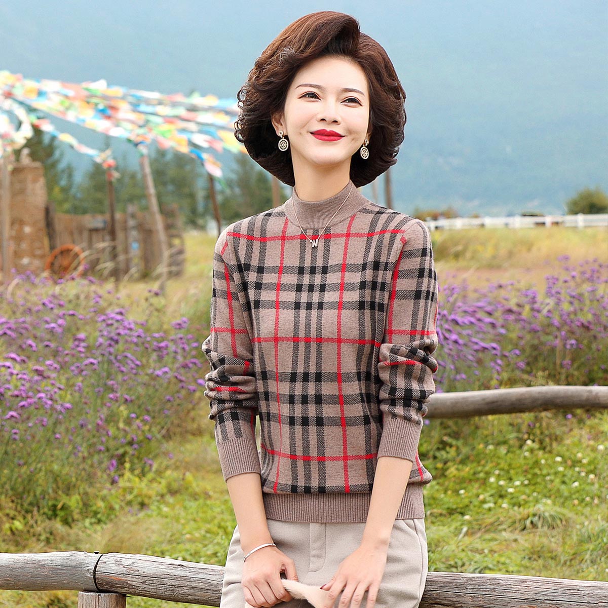 时尚洋气春秋妈妈装长袖上衣中老年女复古针织打底衫减龄女士毛衣