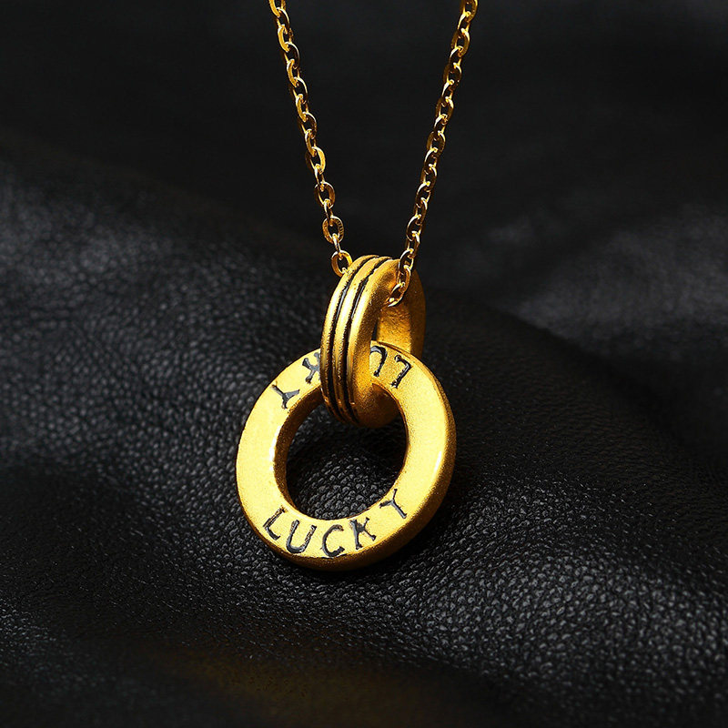 阿梵尼足金黄金吊坠男女复古英文字母lucky情侣定价黄金吊坠