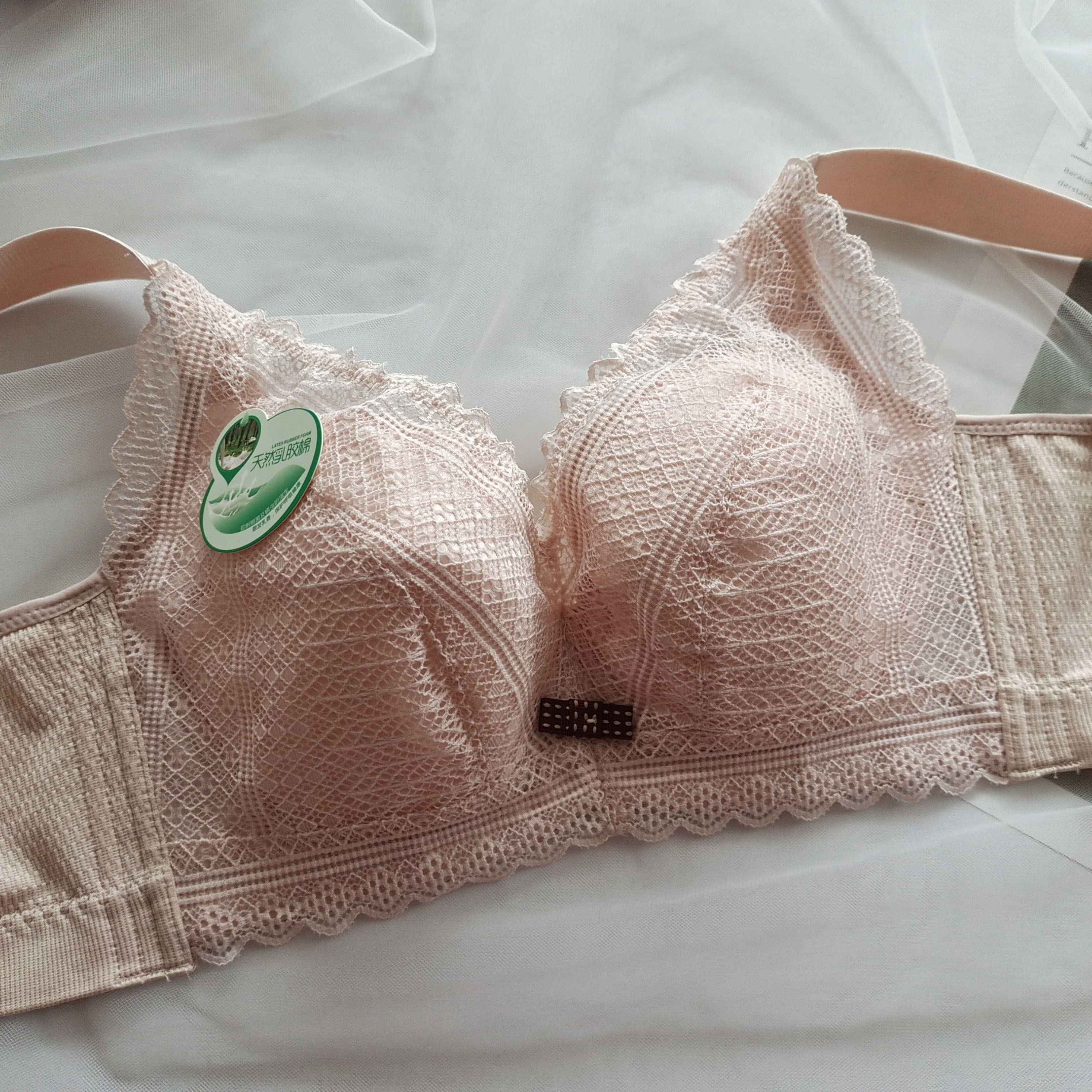 随意乳胶罩杯mm内衣棉大码文胸钢圈杯软胸显文胸