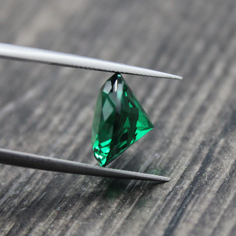 大师级切工圆形钻石祖母祖母绿绿宝石裸石戒指面戒手饰