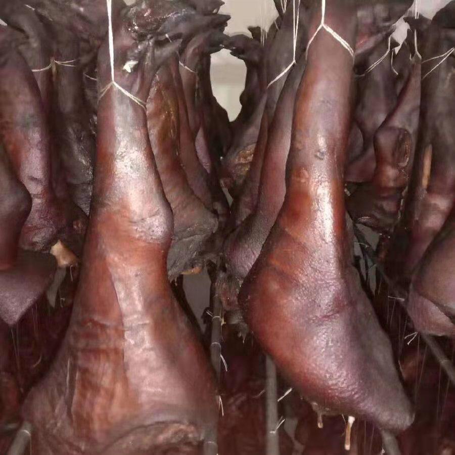 云南昭通镇特产烟熏腊肉猪脚1只5斤多生猪肉