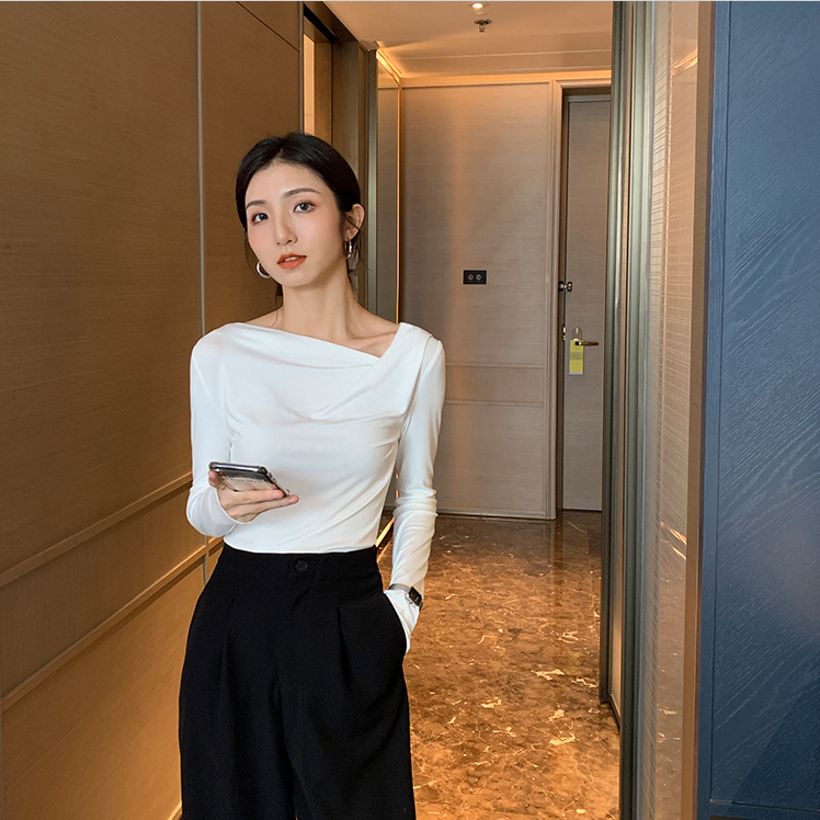 日本斜领一字肩长袖白色T恤女秋季新款针织内搭打底衫设计感上衣