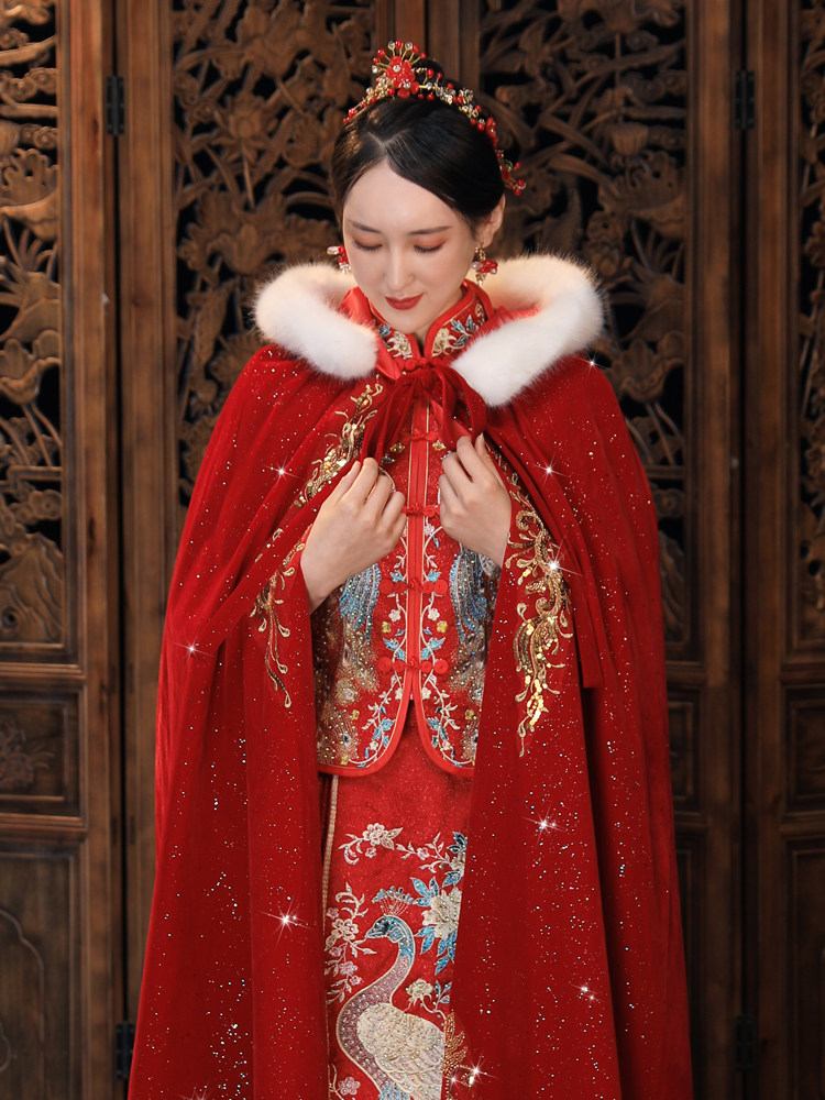 新娘披风外套秀禾中式婚礼红色长款毛披肩外搭围巾