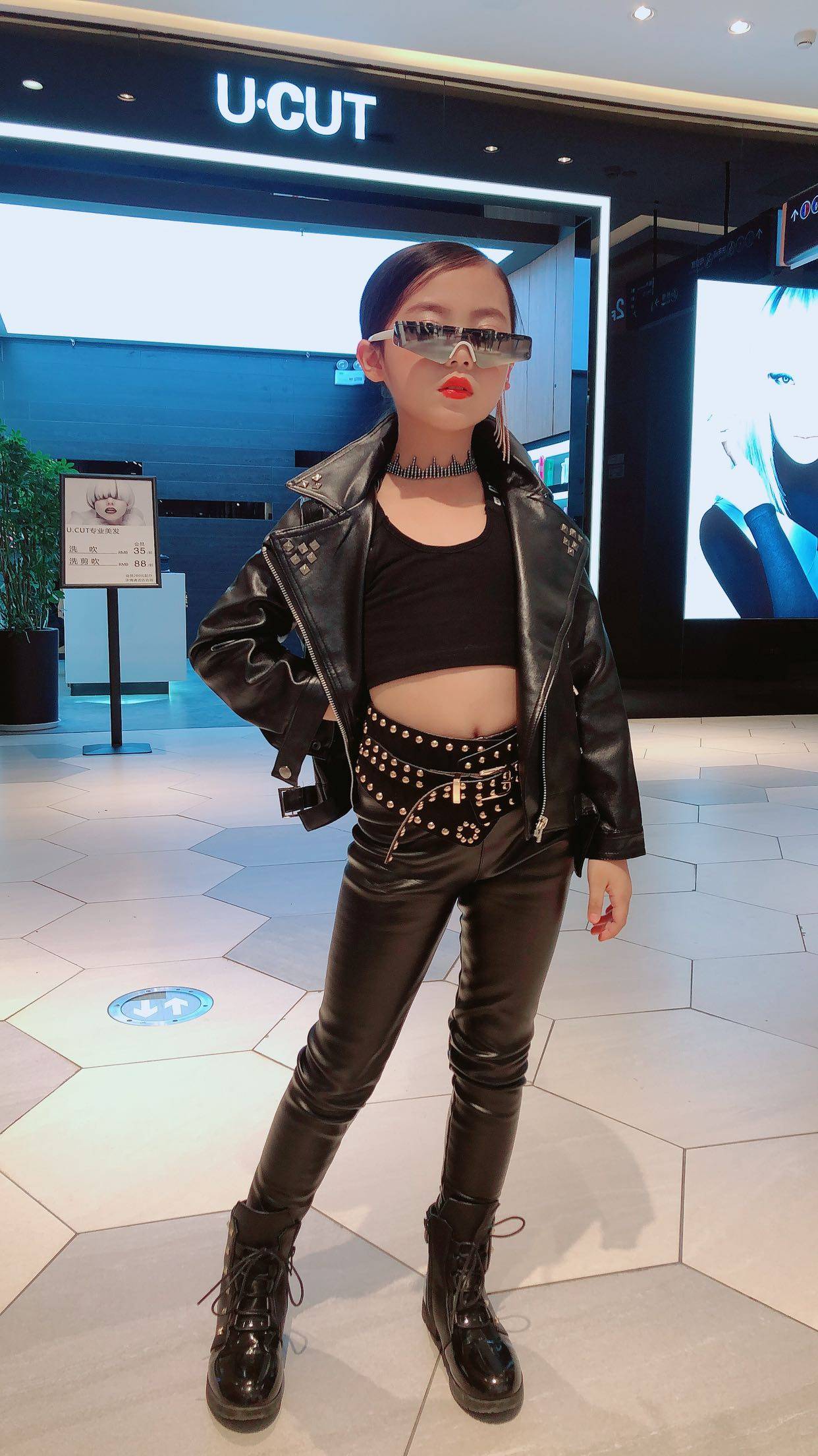 儿童班服女童机车台走服装模特走秀潮服个性儿童演出服