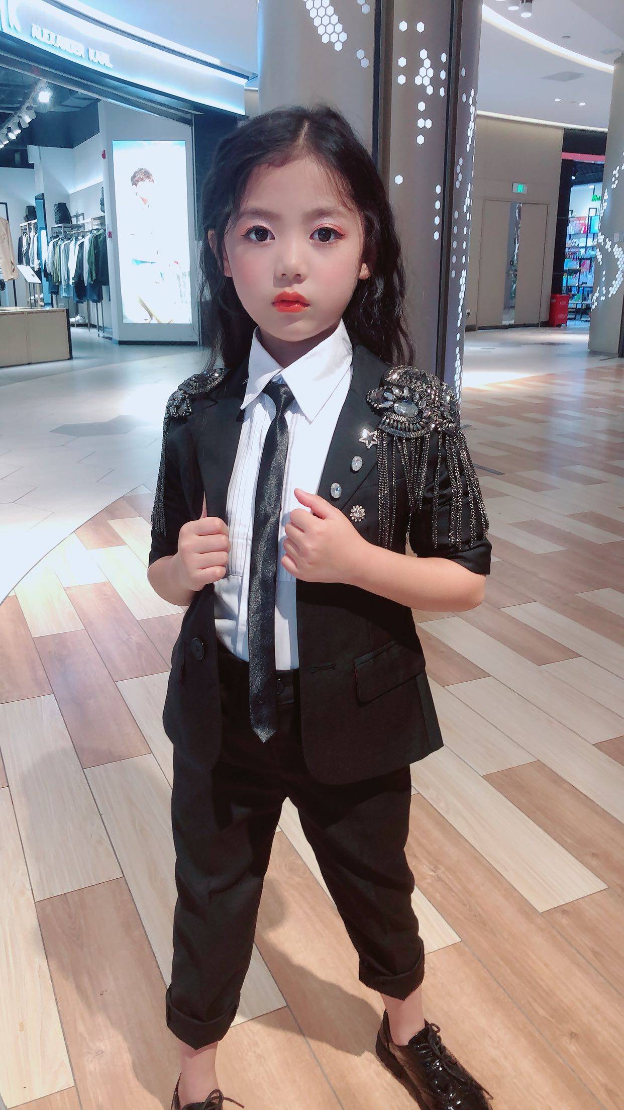 走秀西装礼服女童儿童开场黑色潮服主持演出服儿童演出服