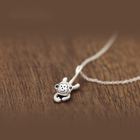 Mori S925 Silver Monkey Live Monthly Women's Nostalgic Fortune Zodiac Monkey Simple and Fashion Perliated Clavieta Chain Mori S925 Silver Monkey Live Monthly Women's Nostalgic Fortune Zodiac Monkey Simple and Fashion Perliated Clavieta Chain