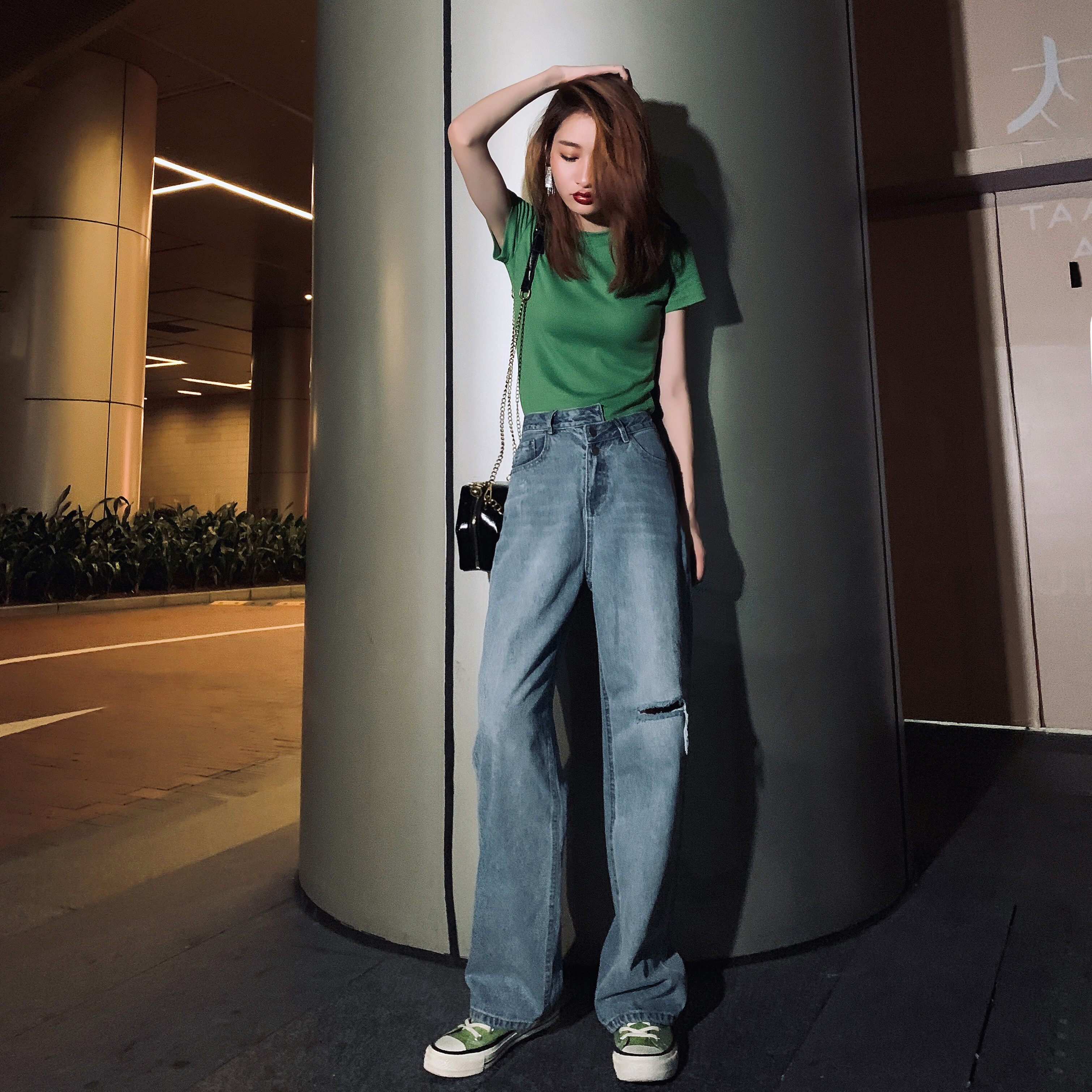 2020新款阔腿破洞牛仔裤女韩版坠感不规则牛仔裤