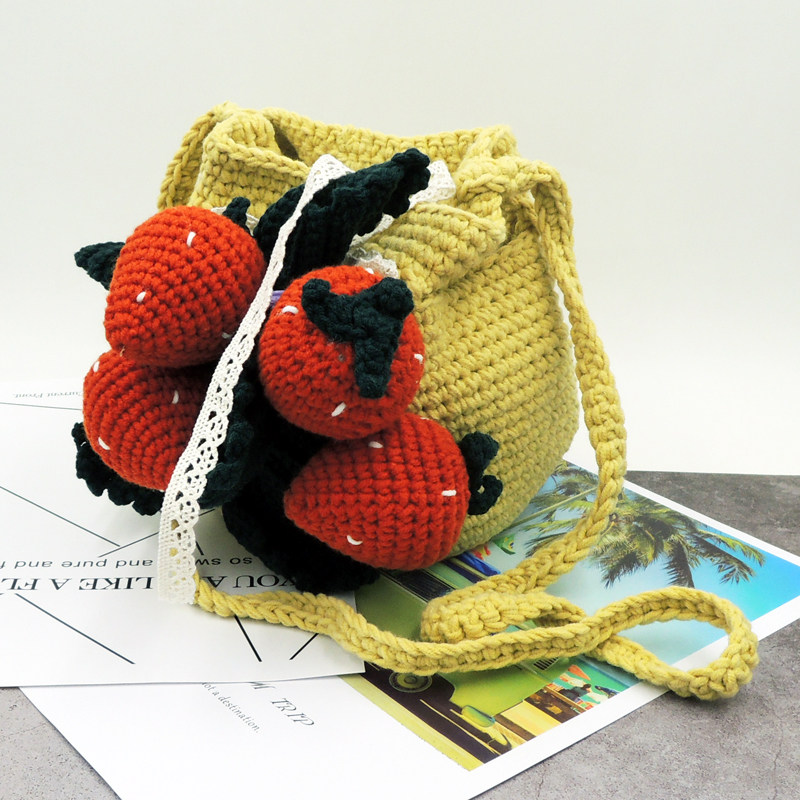 草莓奶昔包手工 diy勾针毛线编织包包材料包手机包打发时间材料包