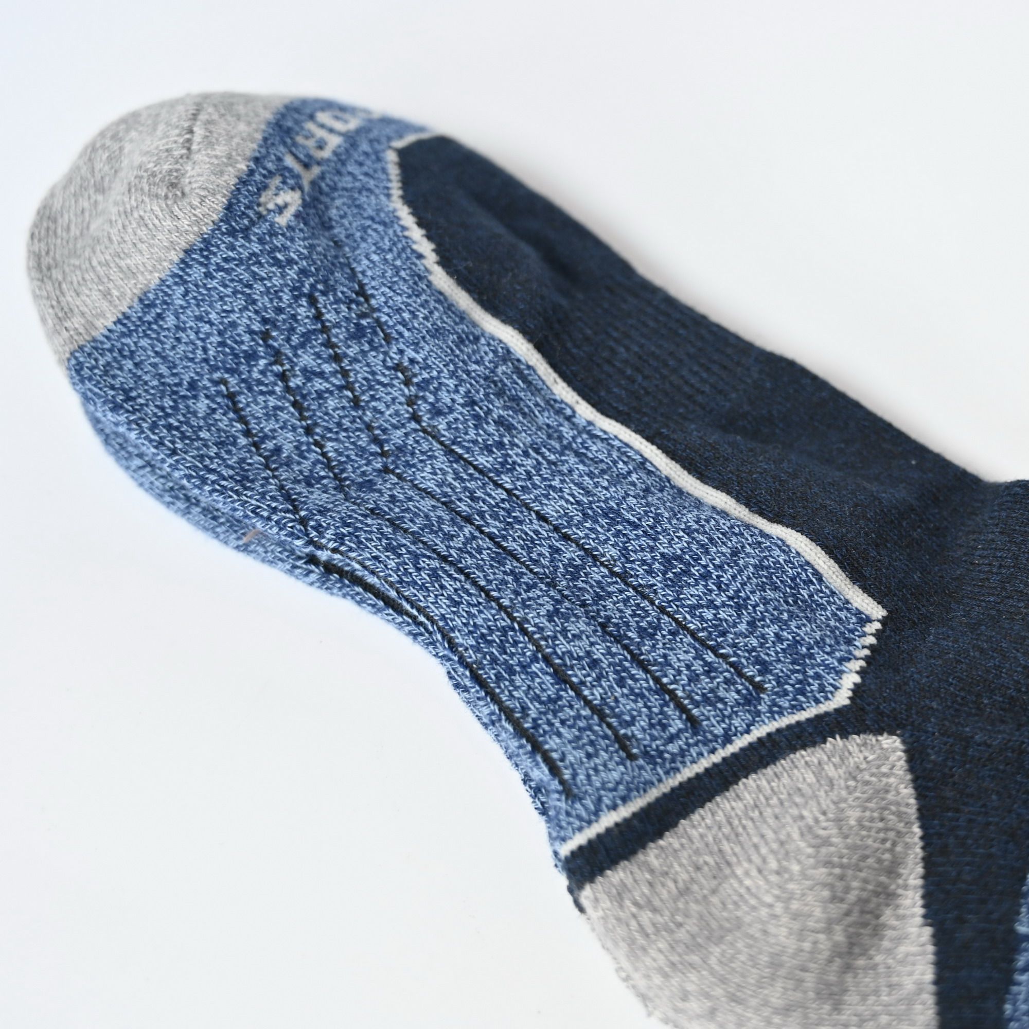 出口莱卡加厚袜子内毛圈秋冬季登山滑雪保暖中筒运动袜