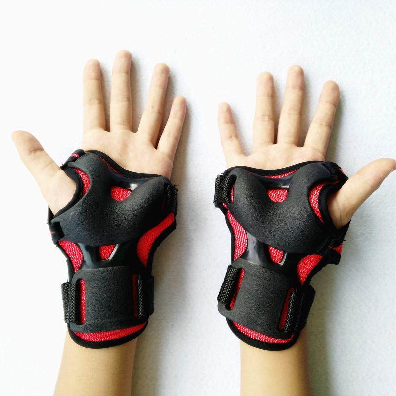 护手手腕黑红溜冰轮滑运动护腕手掌护具滑雪运动护具