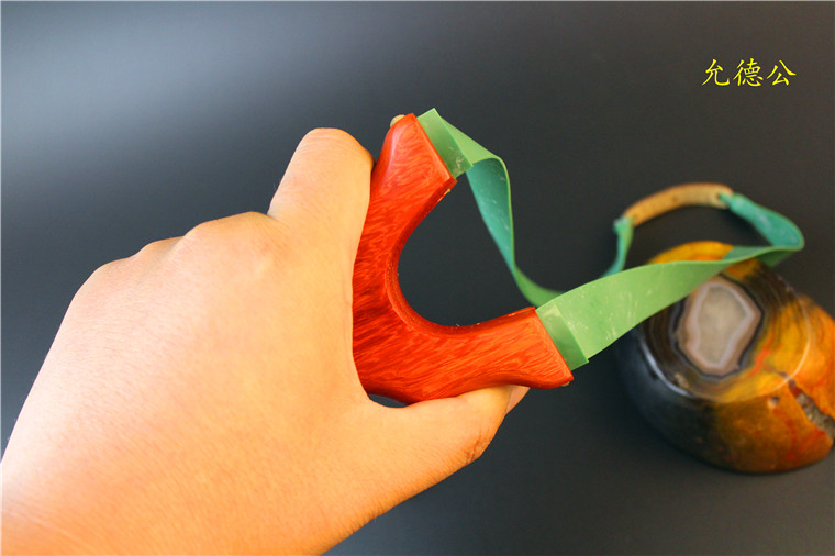 弹弓实木免绑户外精准射击皮筋新型大弓紫檀飞镖