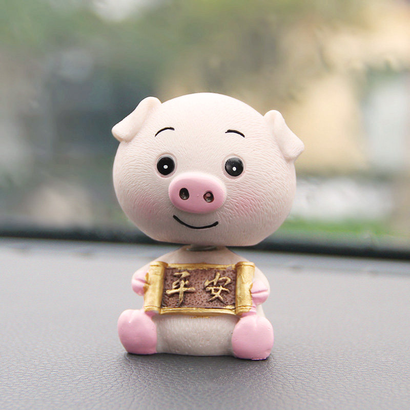 网红小摆件摇头猪车载车内汽车装饰