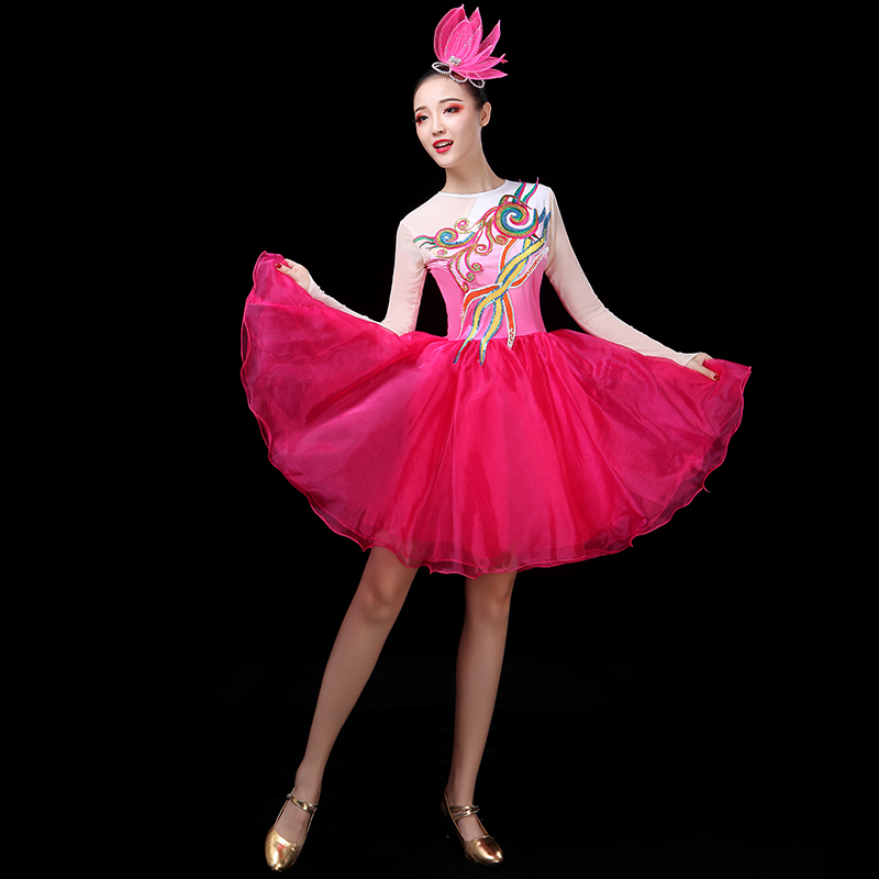 现代舞服装2020新款时尚尚青春合唱演出服舞蹈蓬蓬民族服装