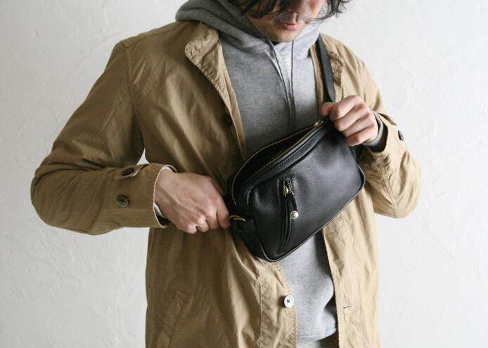 日本真皮胸包斜挎包单肩储物包女包男女牛皮植鞣通用款女包