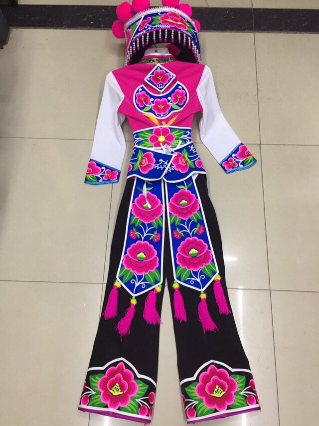 楚雄牟定彝族服装跳脚左脚云南少数民族服装生活民族服装