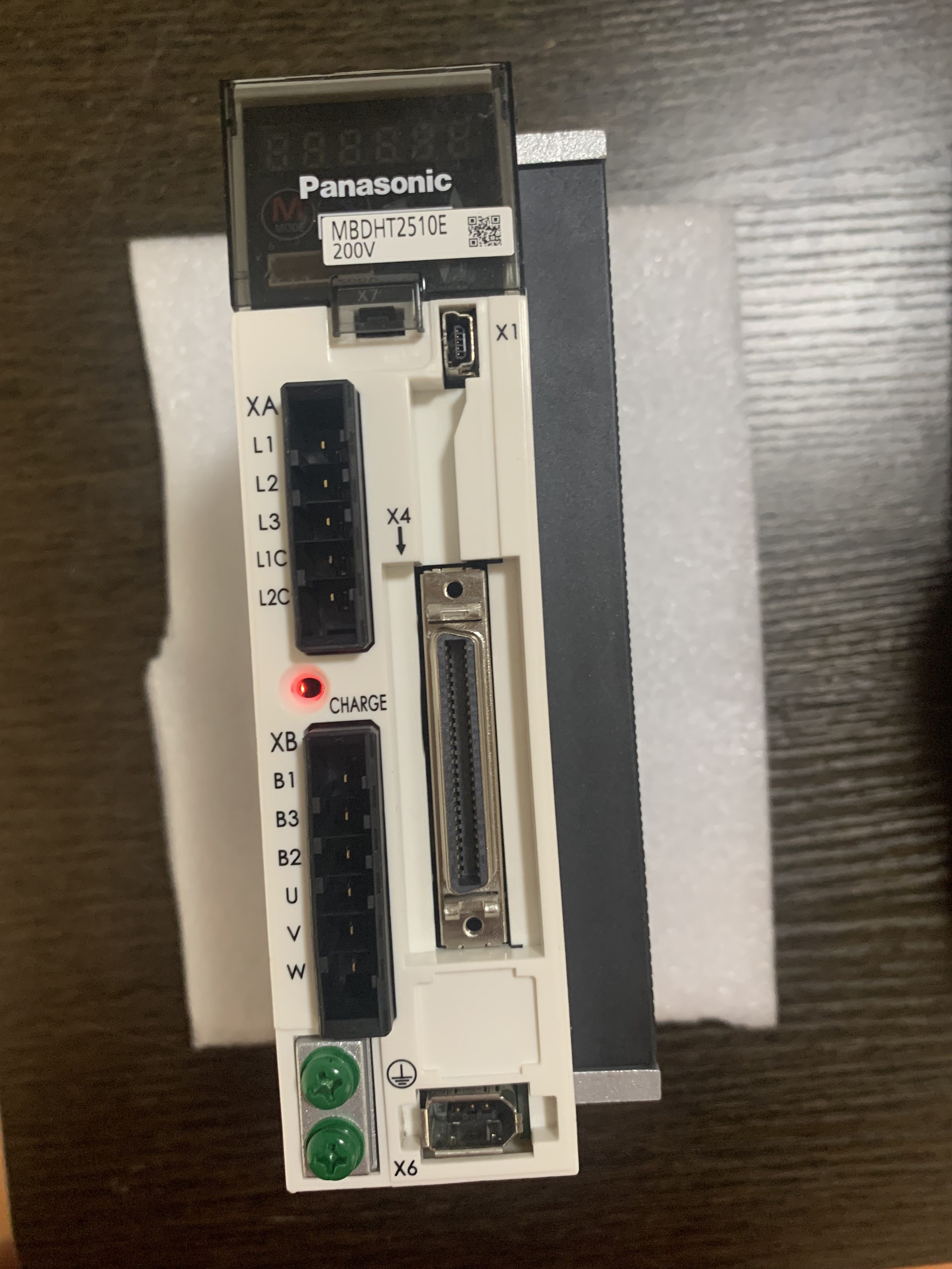 mbdht2510e02原装正品松下400w伺服驱动器全新质保一年电机