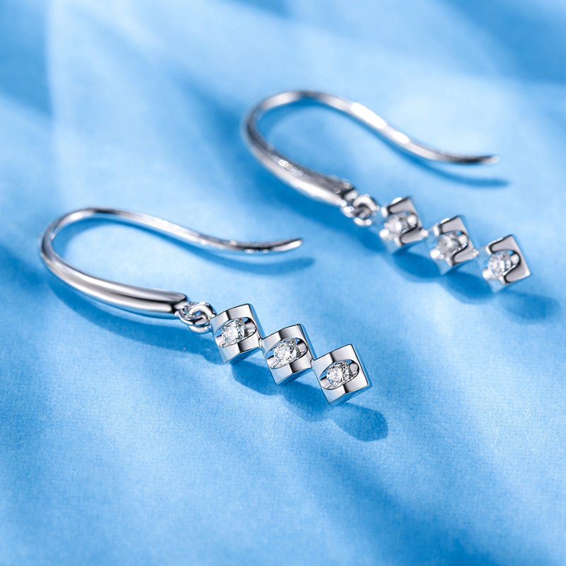 钻石喜钻耳钉女白18k金钻石耳坠正品女友礼物耳饰