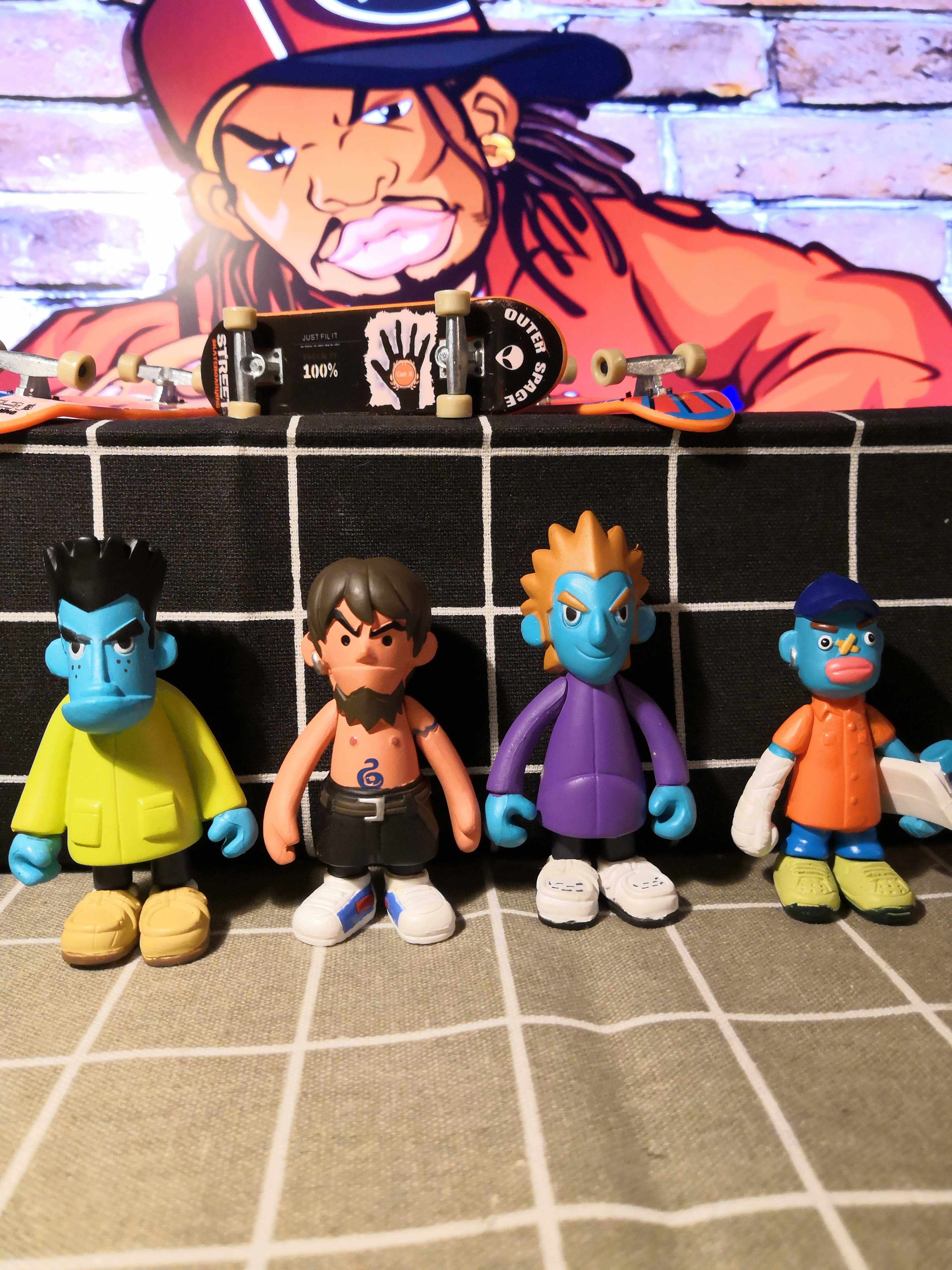 qmaxxmichaellau米高正版潮流街头手办人偶原盒潮玩盲盒