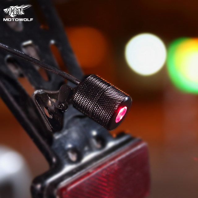 Auto motorcycle parts LED spot lights of the laser lights after rear-end warning fog tail light Auto motorcycle parts LED spot lights of the laser lights after rear-end warning fog tail light