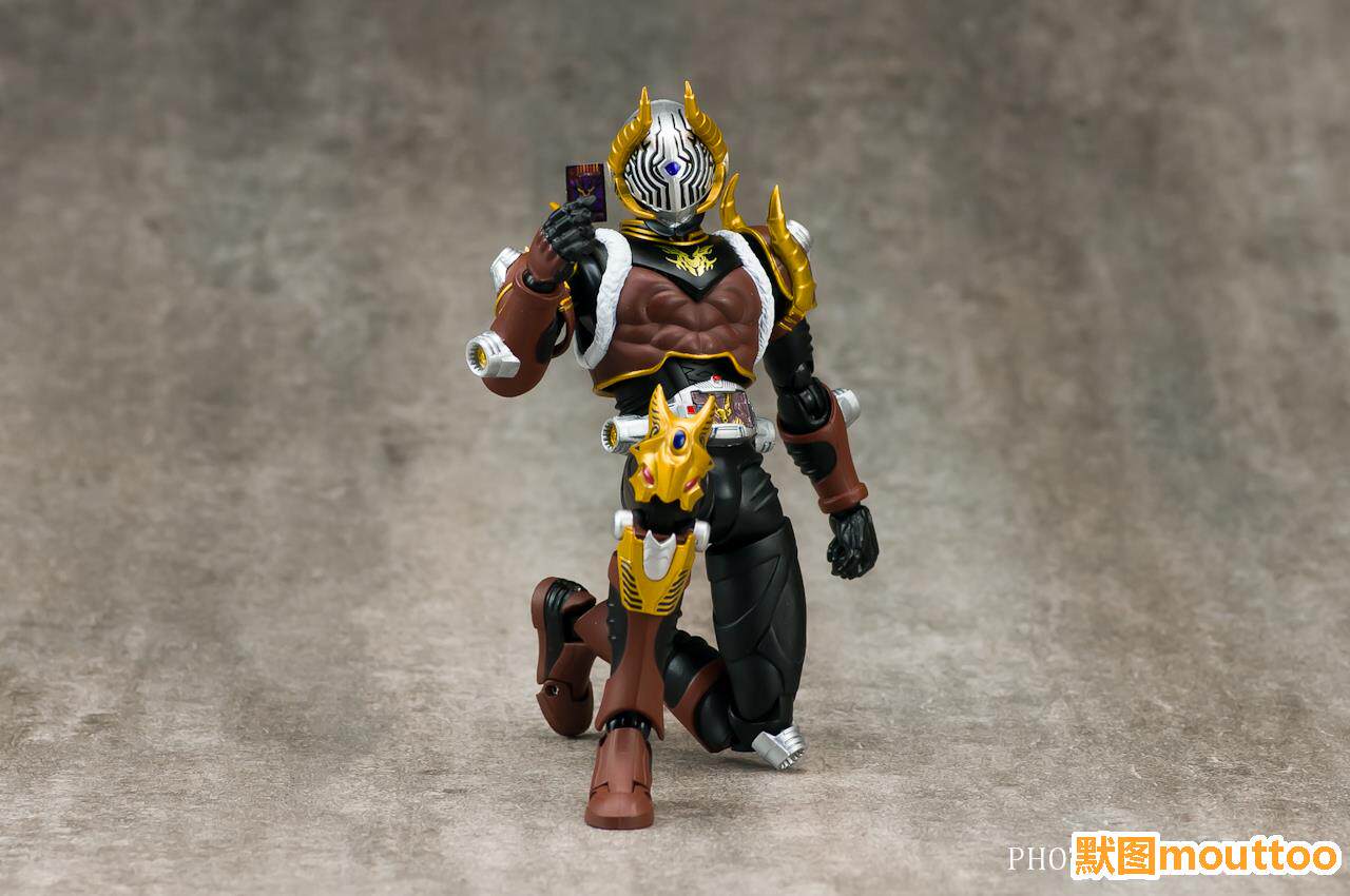 默图万代日版shf可动手办假面骑士龙骑螺旋手办