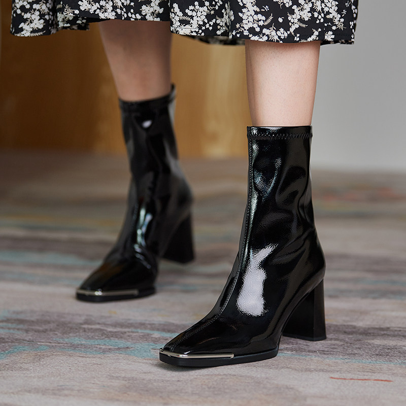 陈小杉切尔西短靴女2022年新款秋冬季漆皮方头粗高跟中筒马丁靴女